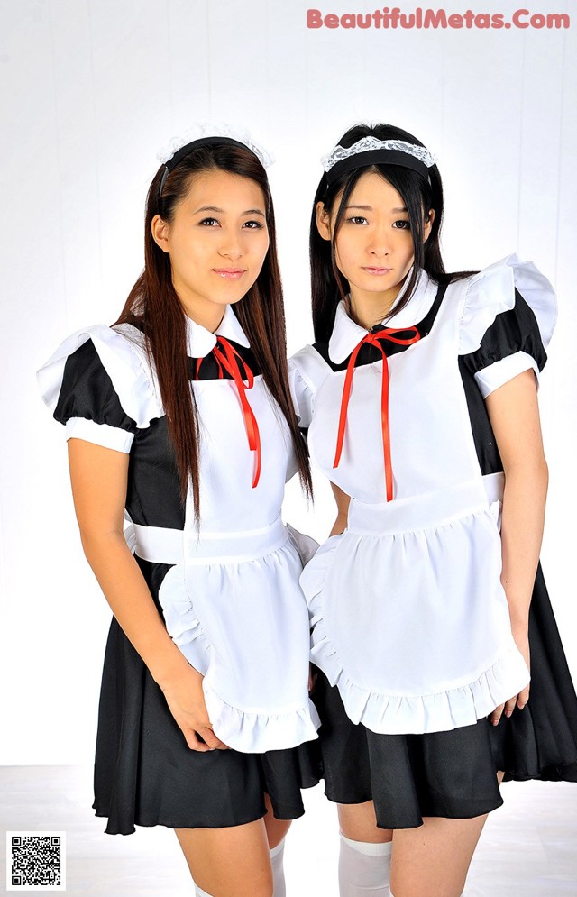 Chihiro Shirosaki Miho Morishita - Cute Chubby Skirt